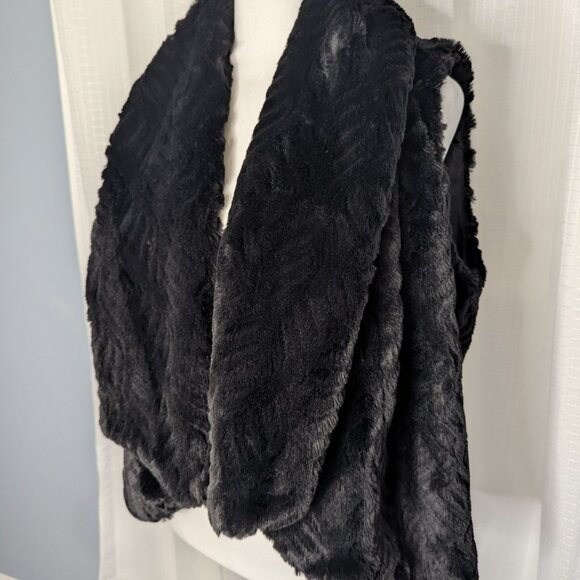Erin London Black Faux Fur Vest, Size S/M - Picture 1 of 6